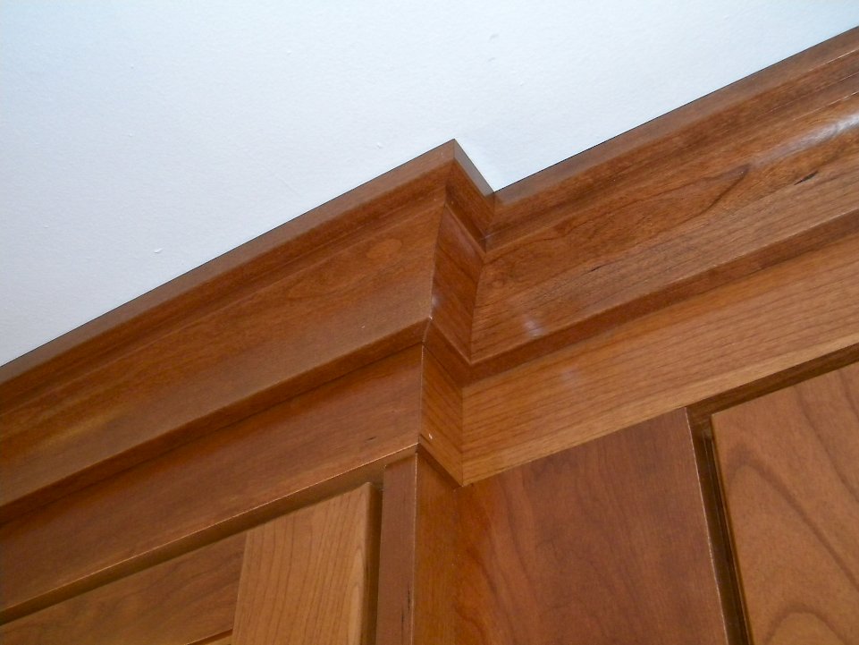 The molding detail.