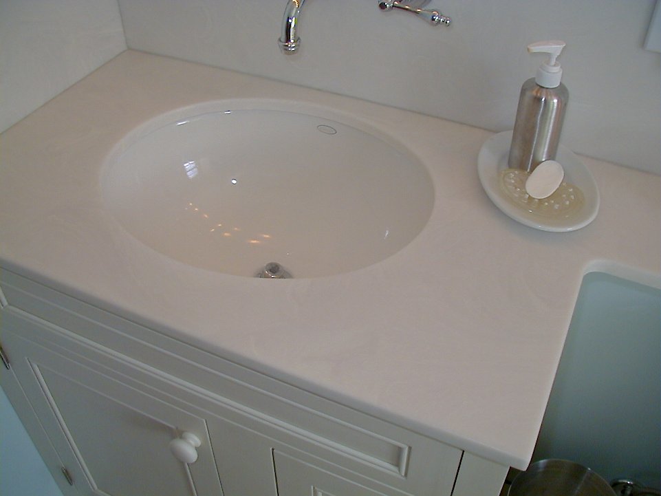Kohler caxton white sink.